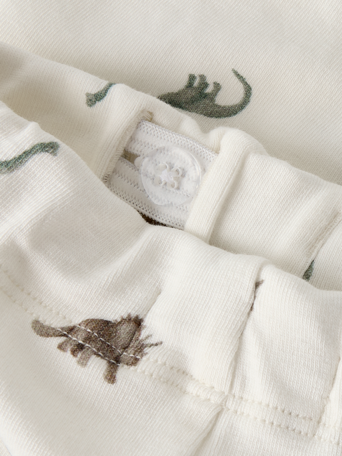 model_shot-front_full